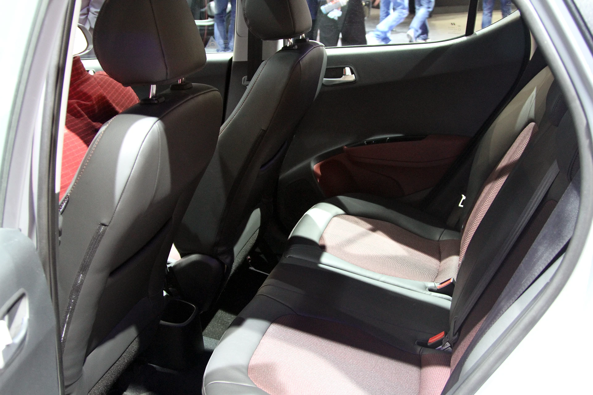 The new 5-door i10 hatchback is designed to carry four or five passengers (Photo: Gizmag.com)