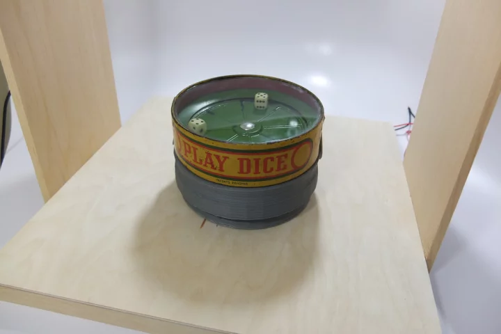 Maker firm Intridea has created an internet-connected, Twitter-controlled dice-roller