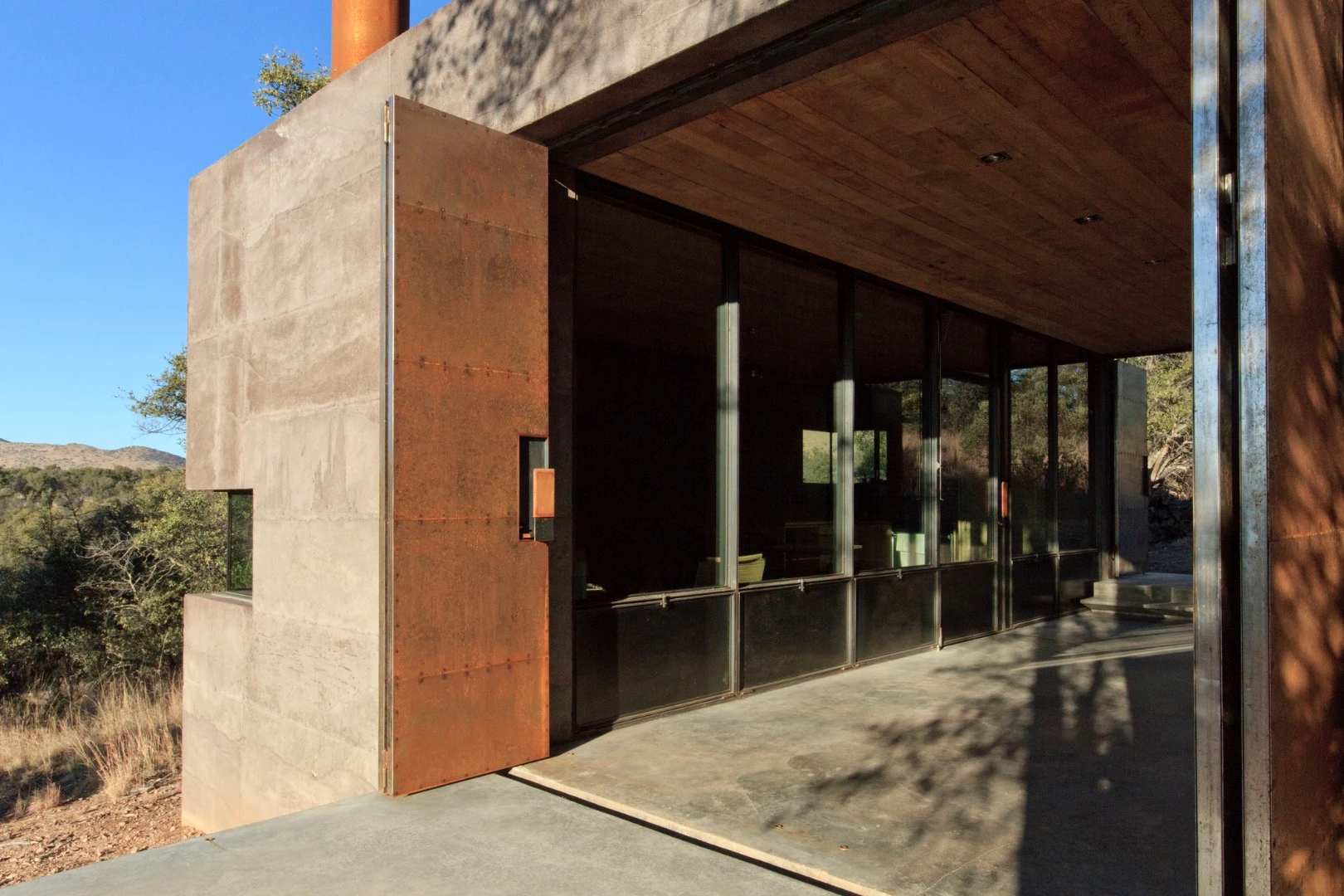 The wood that is used on the ceiling and Zaguan walls is reclaimed sassafrass