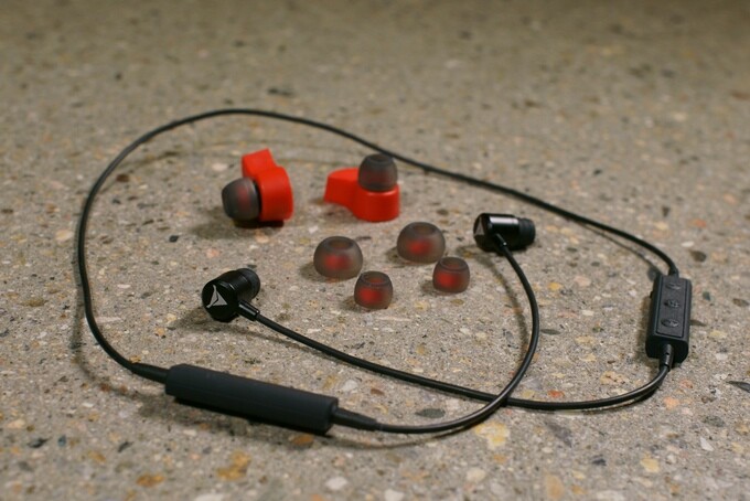 Decibullz Wireless earphones feature an in-line remote with microphone for hands-free voice communication