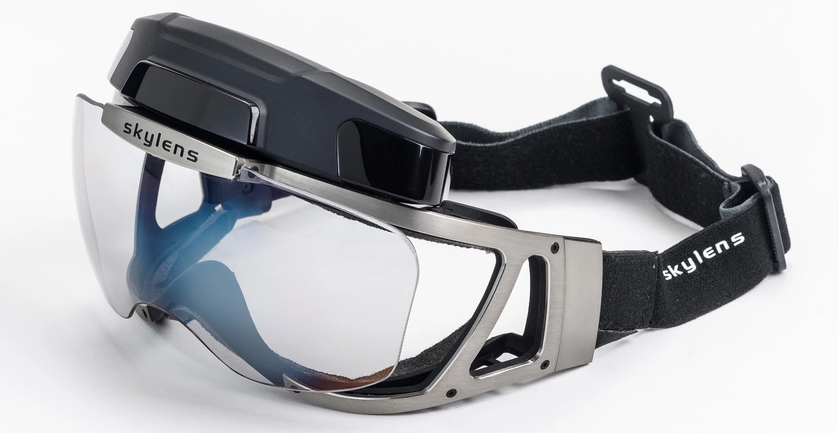 The Helicopter Skylens is designed to be lightweight and compact
