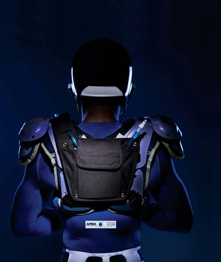 Hydromax is a wearable hydration system designed for use in football