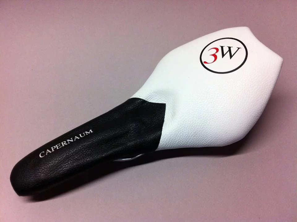 Its mid-section drops down by three-quarters of an inch