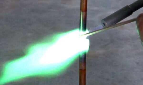 Because SafeFlame produces the hydrogen and oxygen right at the point of use, no cylinders full of flammable gases are required
