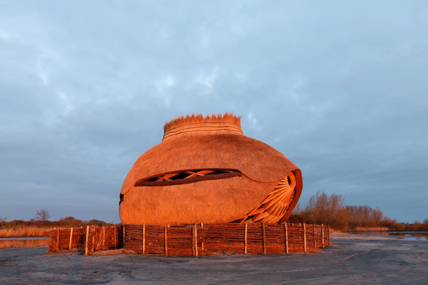 Tij is accessed by tunnel so that visitors don't spook the birds