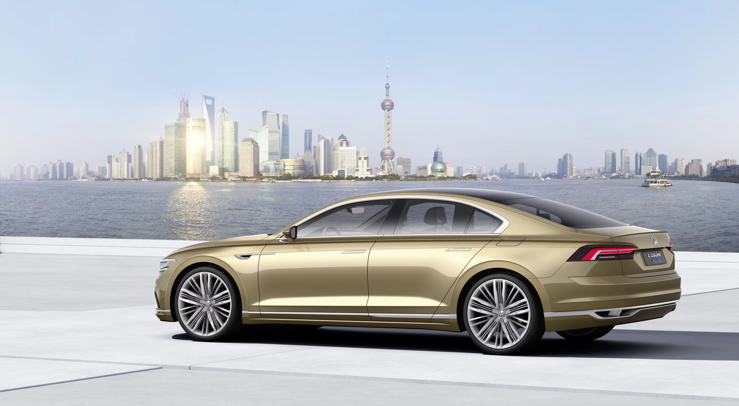 The Volkswagen C Coupé GTE uses lithium-ion batteries