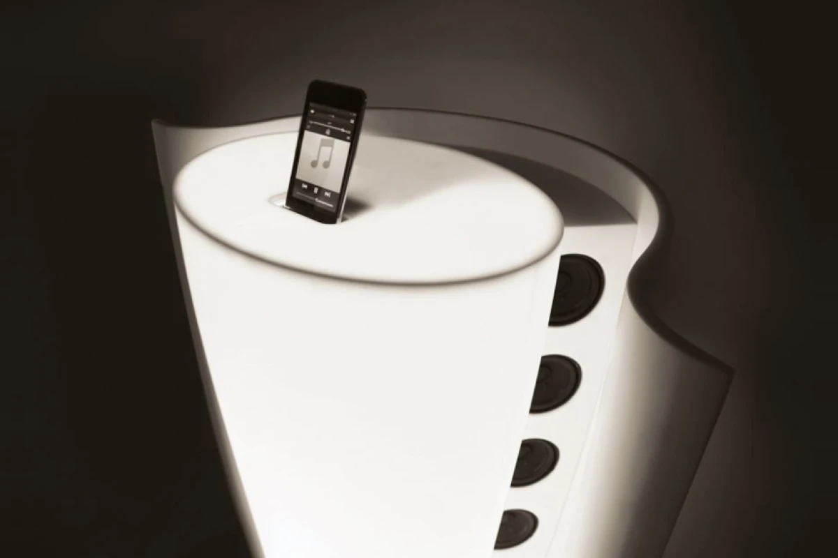 The Horn iPod speaker dock