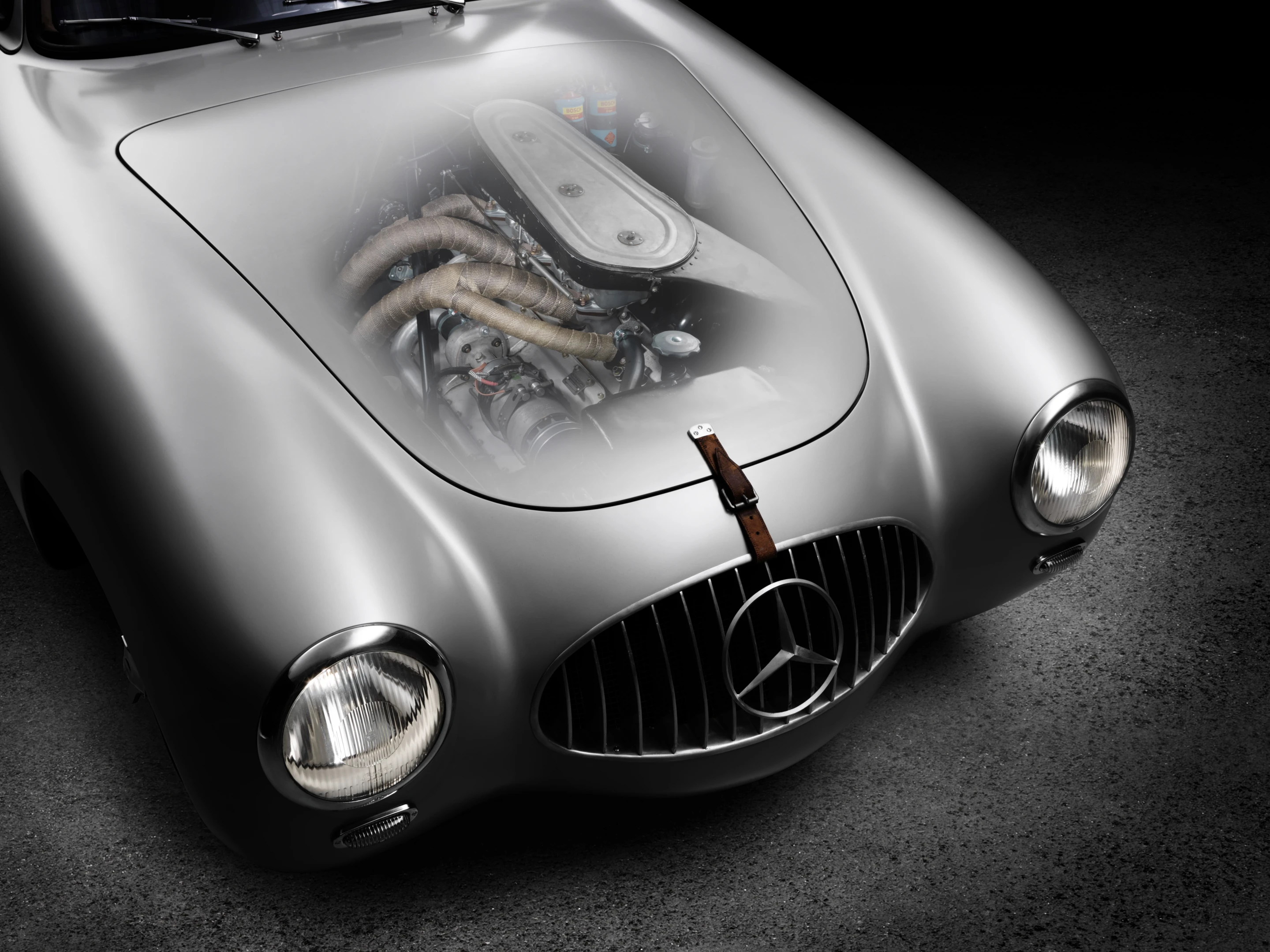 The engine of the 300 SL was originally developed for the 300S class