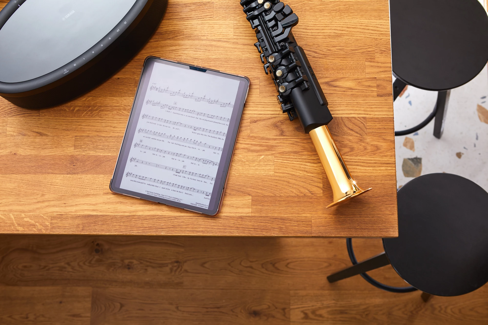 The YDS-150 is reported easy to play out of the box, while also offering a familiar experience for seasoned pros