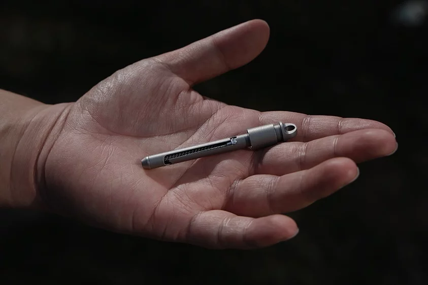 The AcePick measures 3.1 inches long by 0.2 in wide (112 by 5 mm) when all closed up