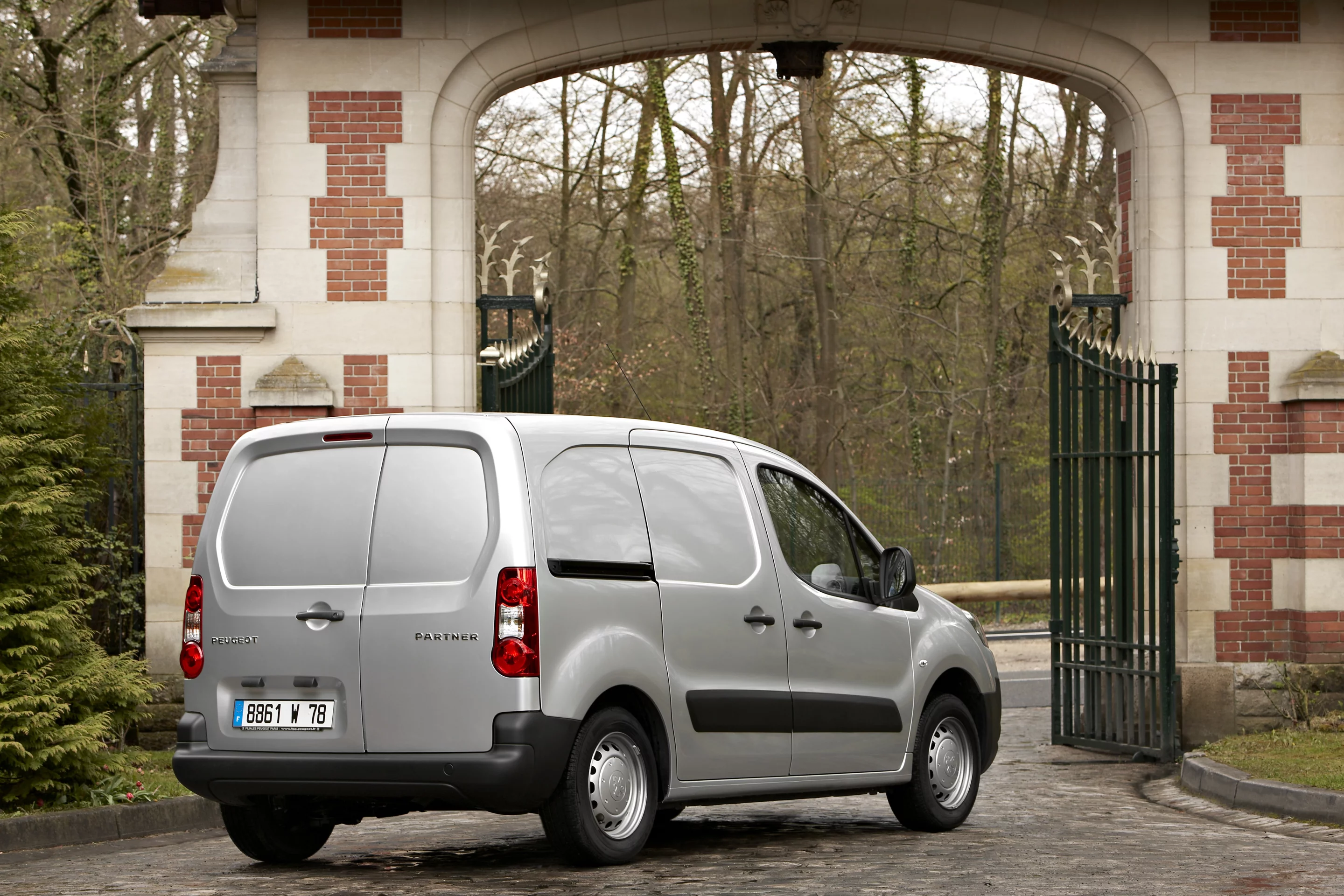 The existing petrol-engined Peugeot Partner.