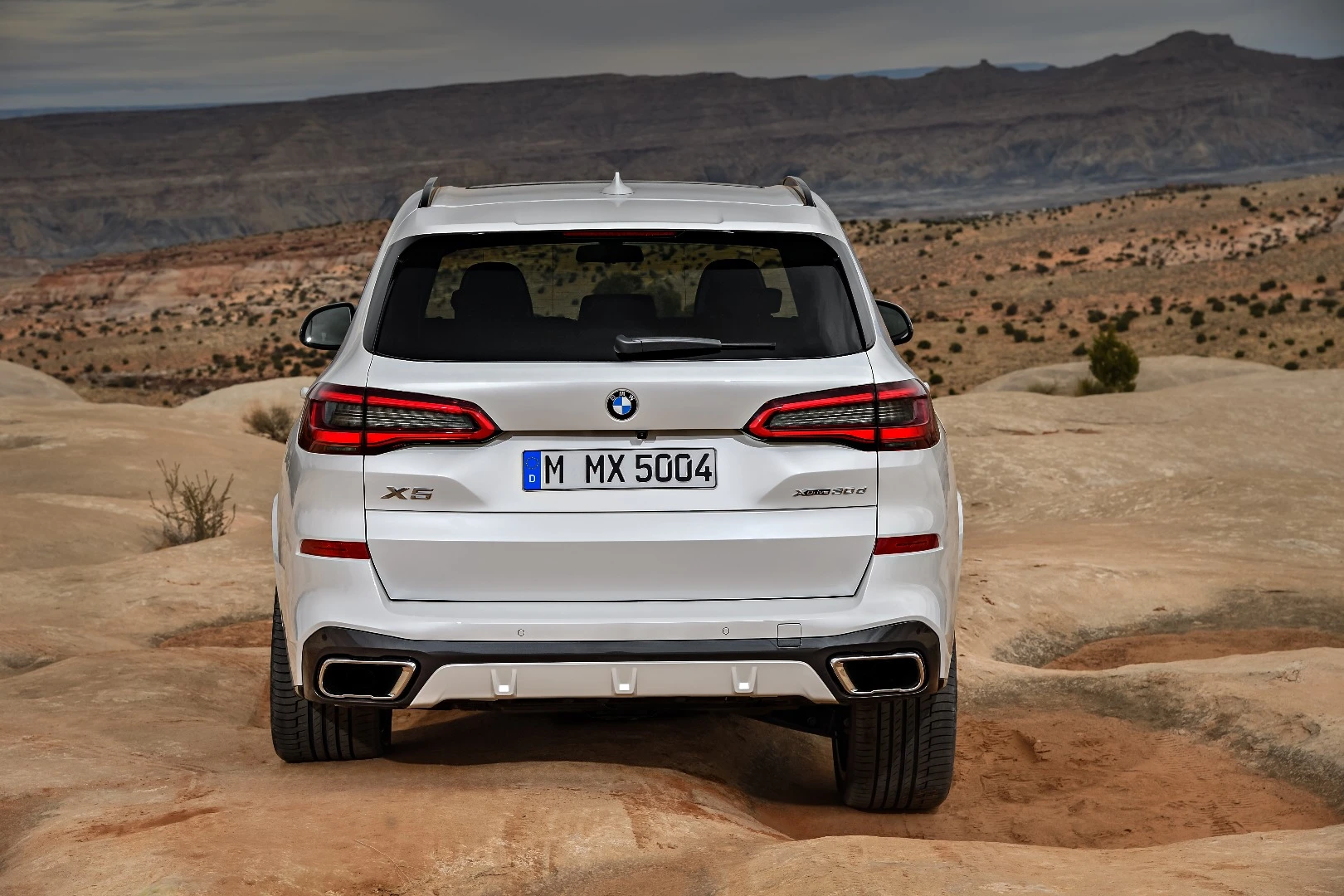 From the outside looking in, the design of the fourth-generation X5 isn't a huge departure from the previous model introduced in 2013
