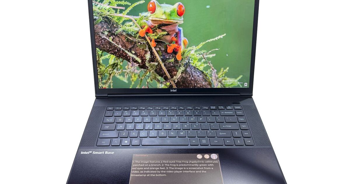 Color ePaper trackpad enhances laptop productivity