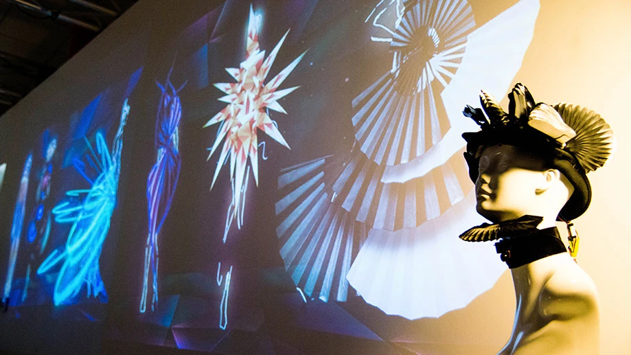 The designer explores other possible wearable expressive clothing (Photo: Sangli Design)