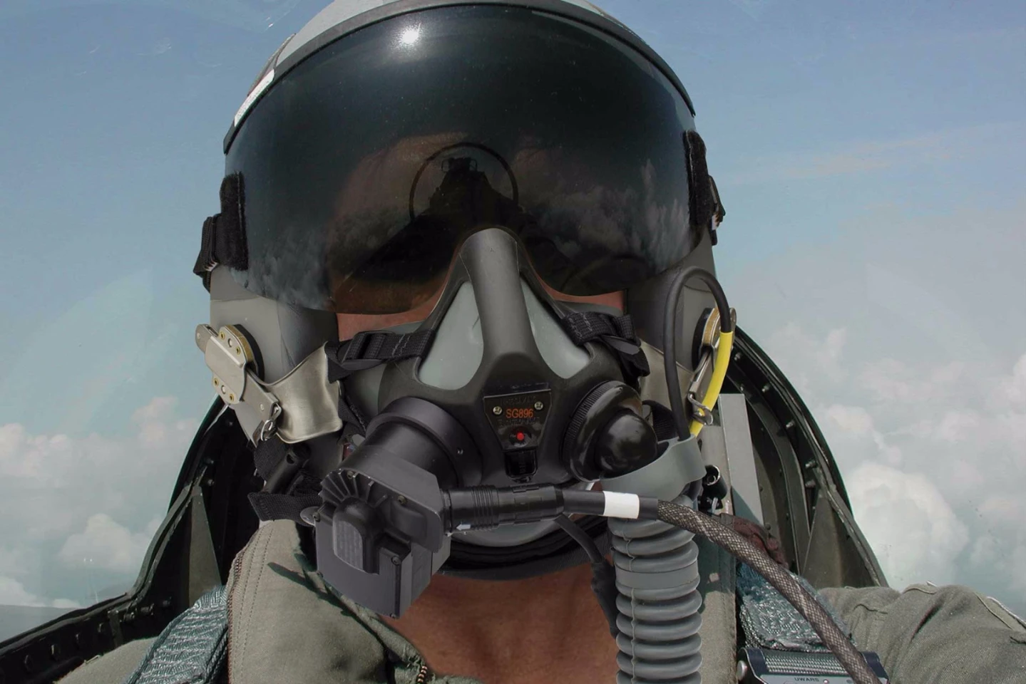 Cobham's AMPSS 2.6 is a breathing sensor suite that measures the level and purity of oxygen that the pilot inhales and exhales