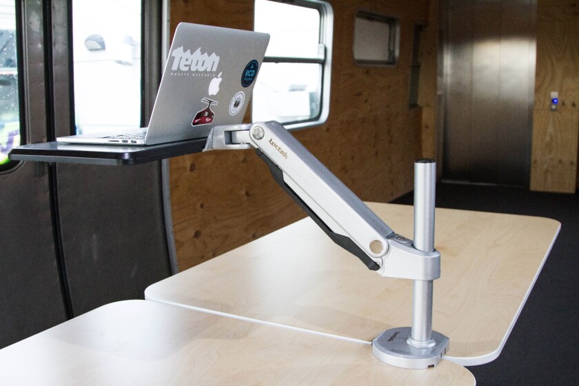 Review Loctek S1L is an upstanding deskmate