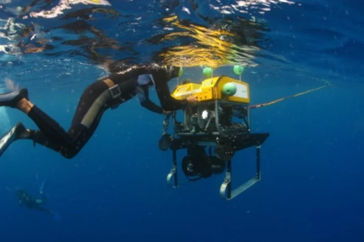 The OceanCam is an affordable solution to record high definition videos of the ocean depths.