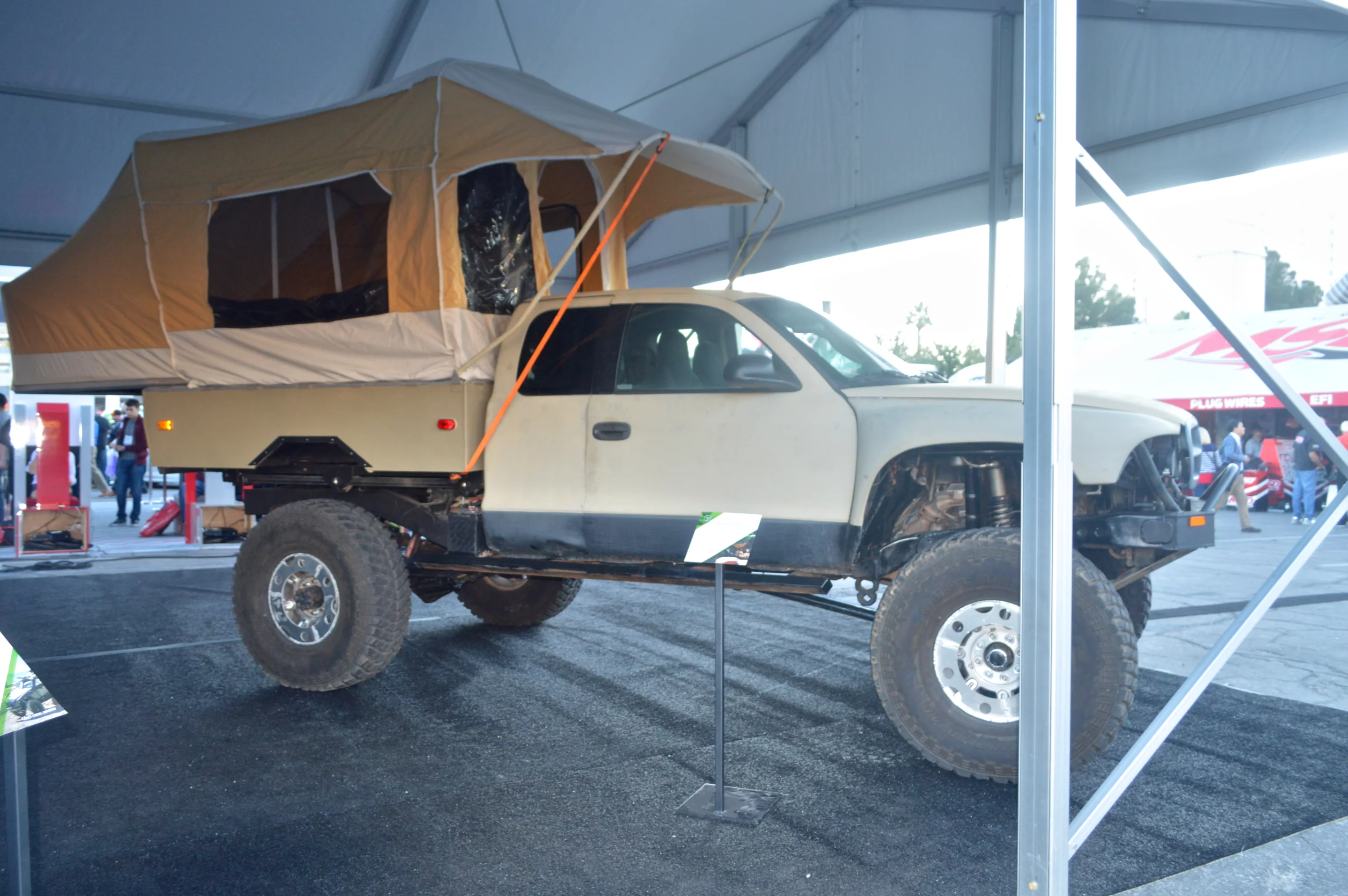 The Extended Adventure truggy expedition vehicle is based on a 4WD 2001 Dodge Dakota (Photo: C.C. Weiss/Gizmag)