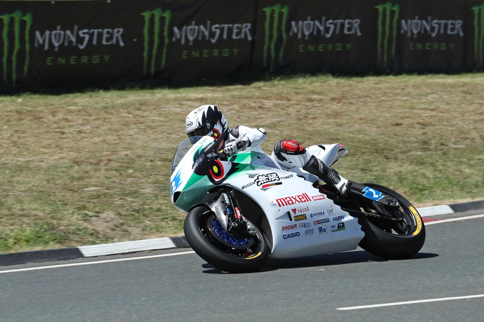 Lee Johnston aboard the Mugen Shinden Nana at the 2018 Isle of Man TT Zero