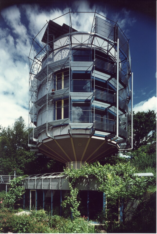 Inspection balconies outside incorporate sunshades to help prevent seasonal overheating