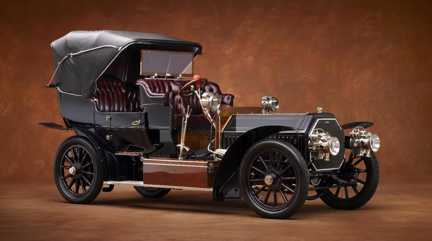 The 1905 10.6-litre Panhard & Levassor 50-hp Model Q above is exactly the type of car then available for "the man to whom money is no object", having been designed to compete with the 60 hp Mercedes. The car debuted at the 1905 Olympia (London) Show with a price tag of £1750 against the £2000 of the also-introduced 70-hp Mercedes, the 50-hp Panhard was the second most expensive car on the British market.