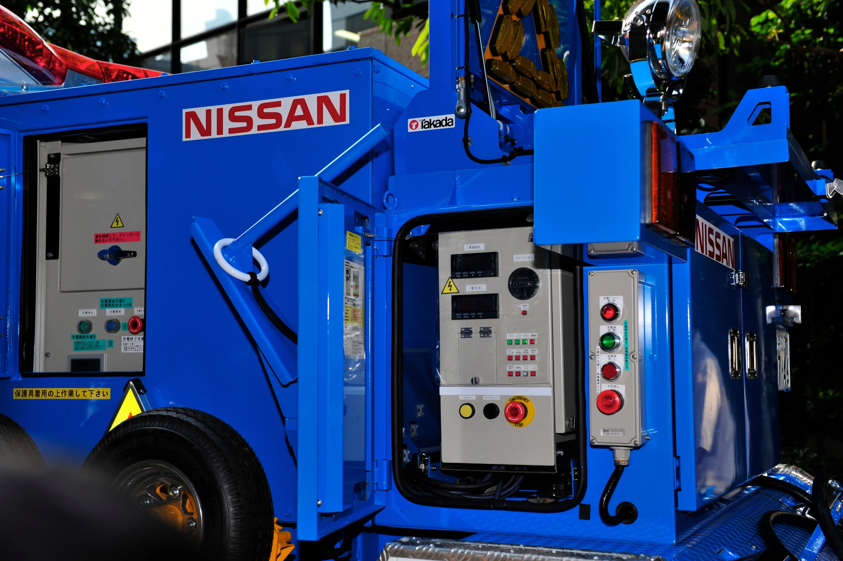 The new prototype roadside assistance vehicle with built-in electric vehicle charging capabilities (Photo: Nissan)