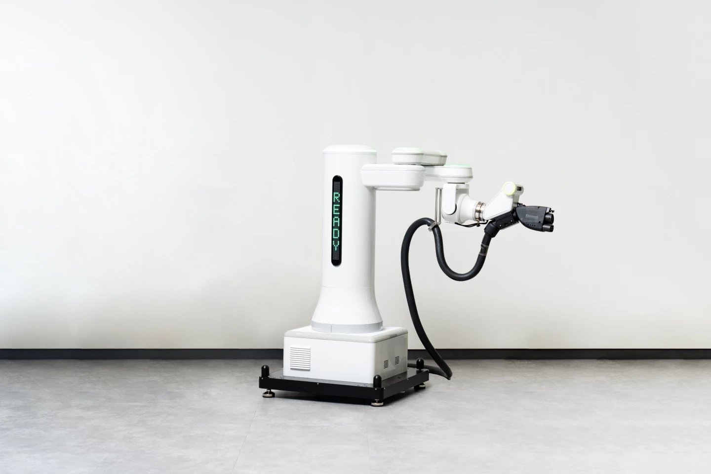 The single-arm ACR is designed to provide a more convenient, automated EV charging alternative