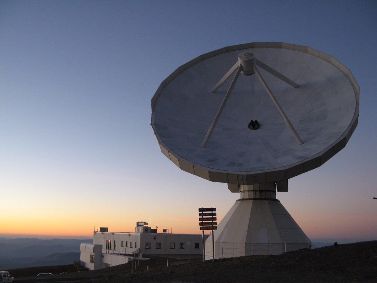 The 30 meter (98 ft) radio telescope at Pico Veleta, Spain