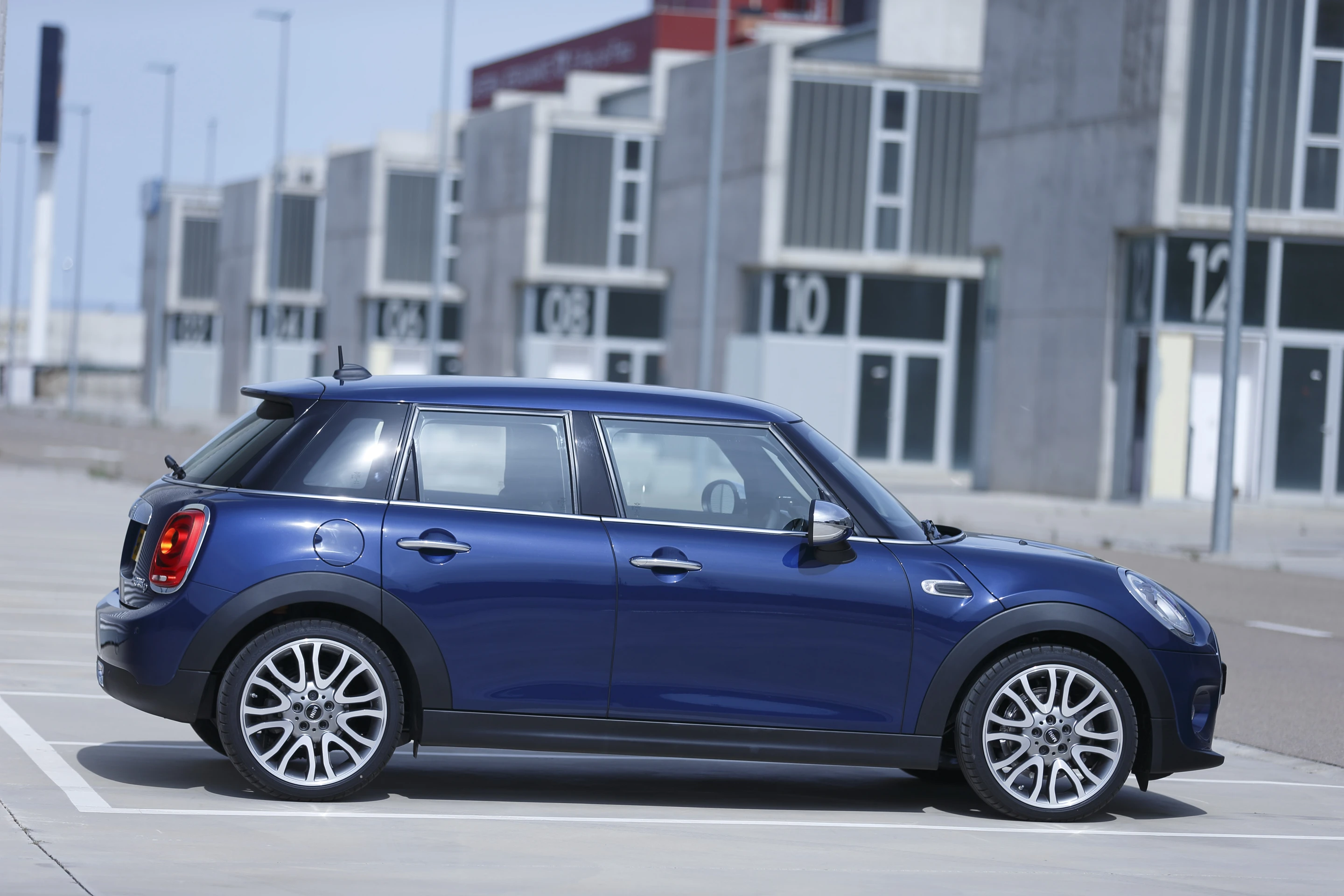 The 5-door Mini Cooper D side view