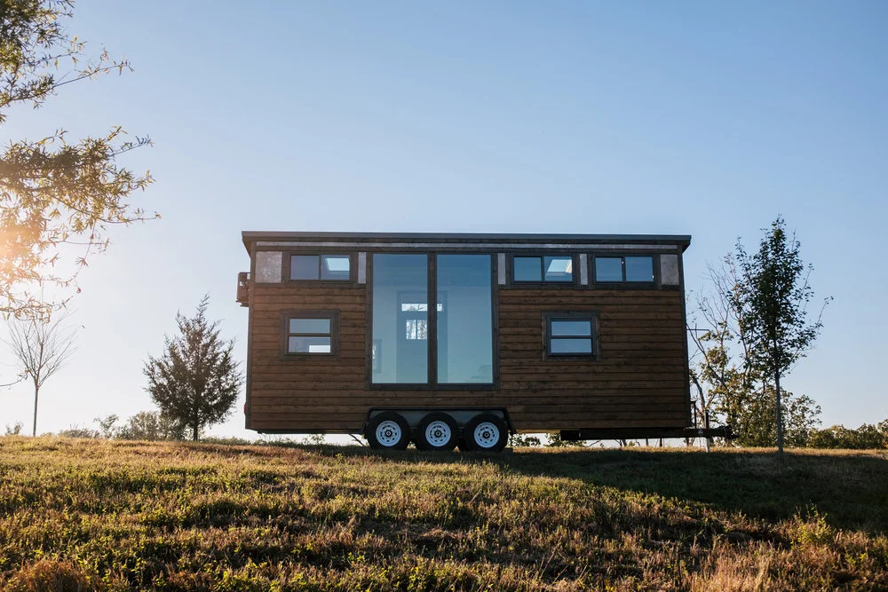 The Silhouette is based on a triple-axle trailer