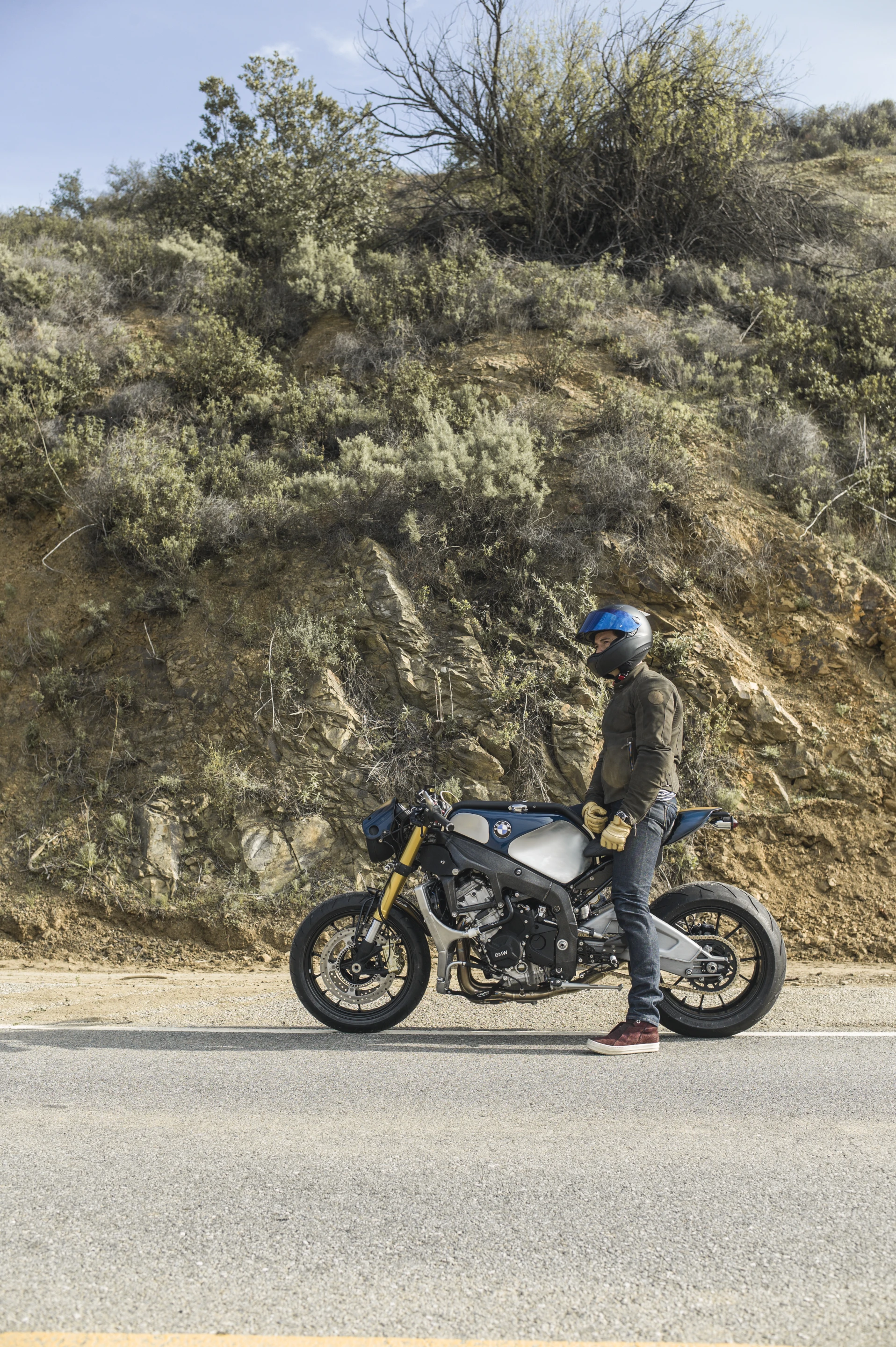 Orlando Bloom with the 4CYL custom S1000R