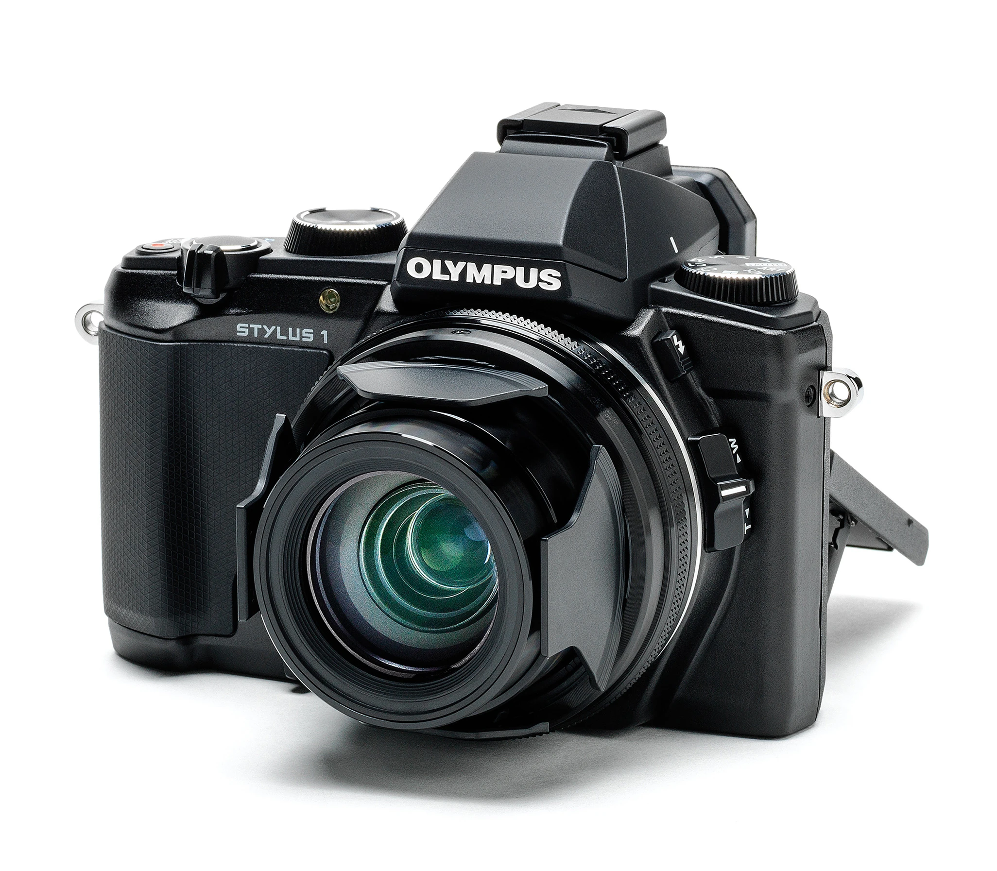 The Stylus 1 comes with a removable automatic lens cap