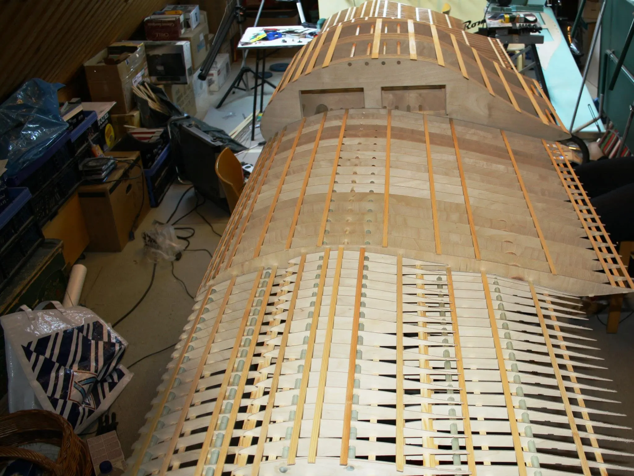 Full-scale wing assembly