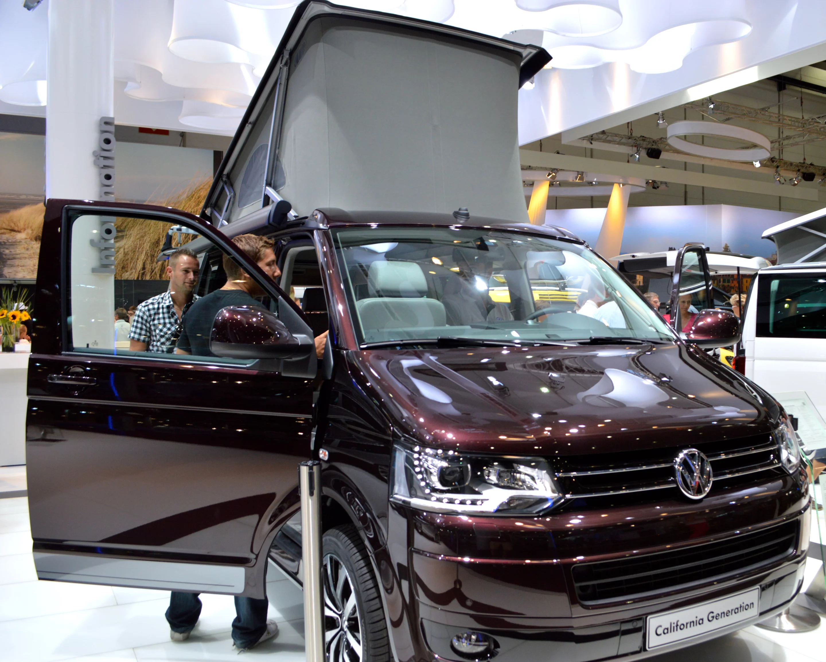 The special edition California Generation uses a electro-hydraulic pop-up roof