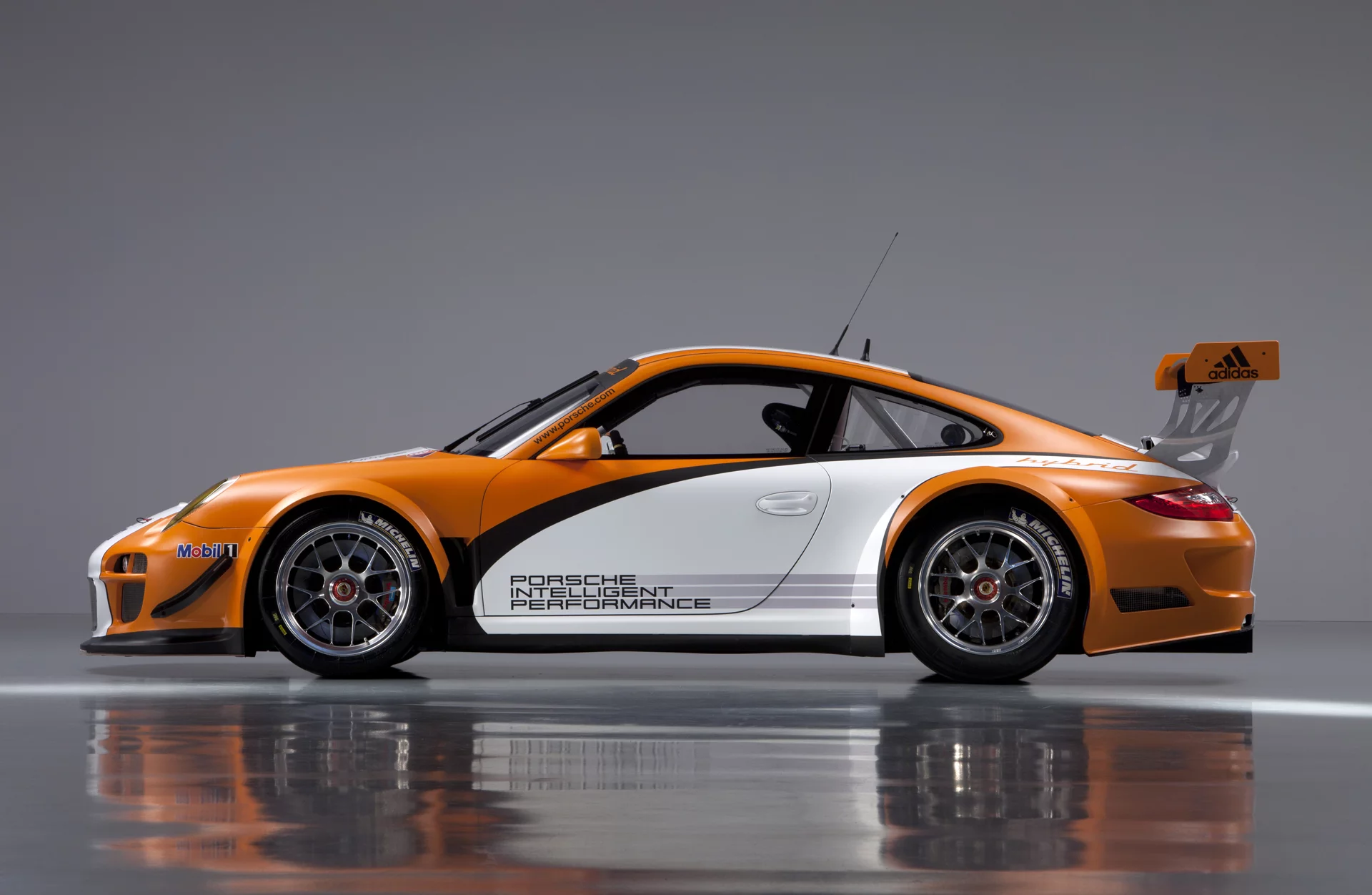 Porsche's 911 GT3 R Hybrid Version 2.0