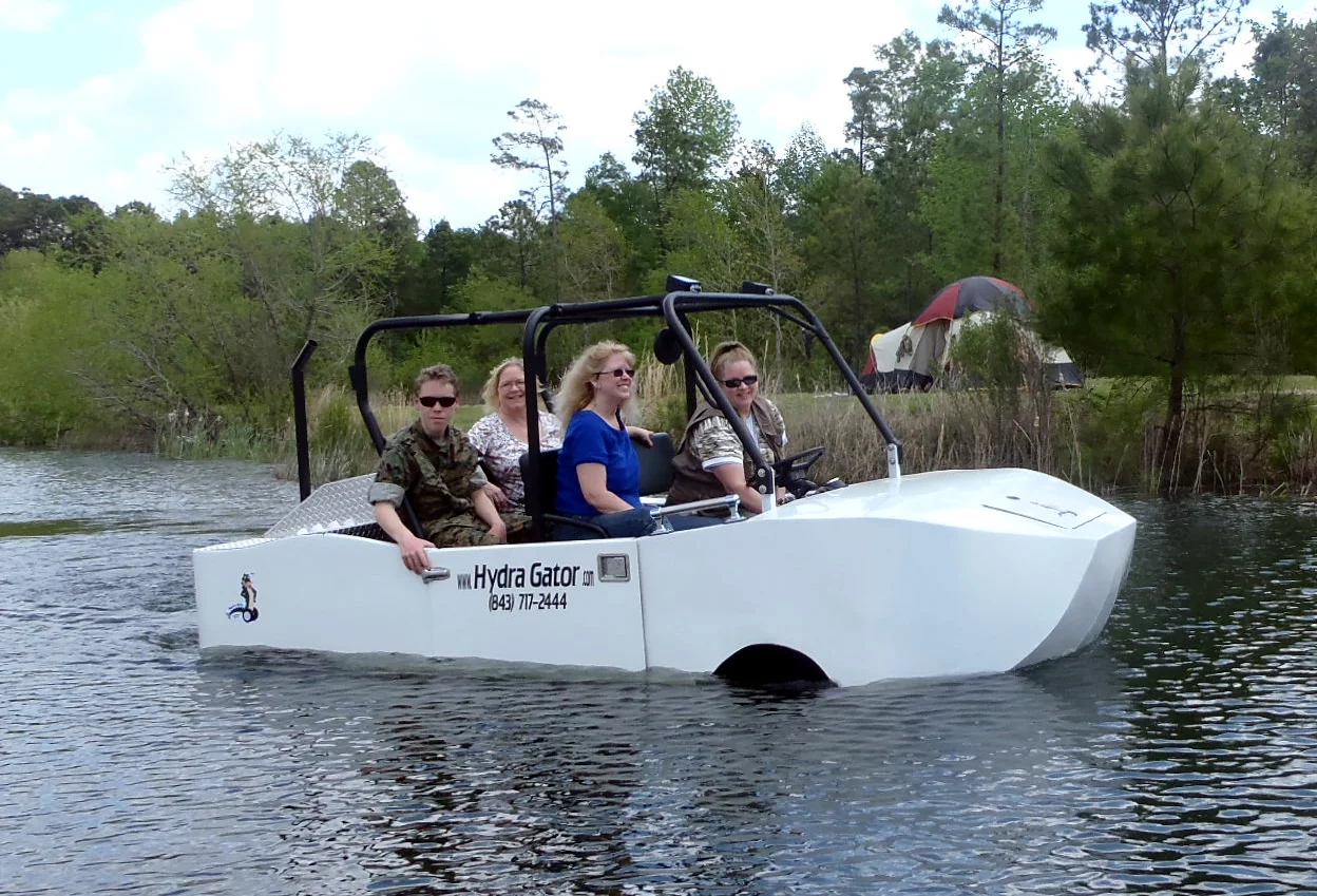 CAMI's new US$60,000 Hydra Gator is a diesel-electric hybrid amphibious vehicle