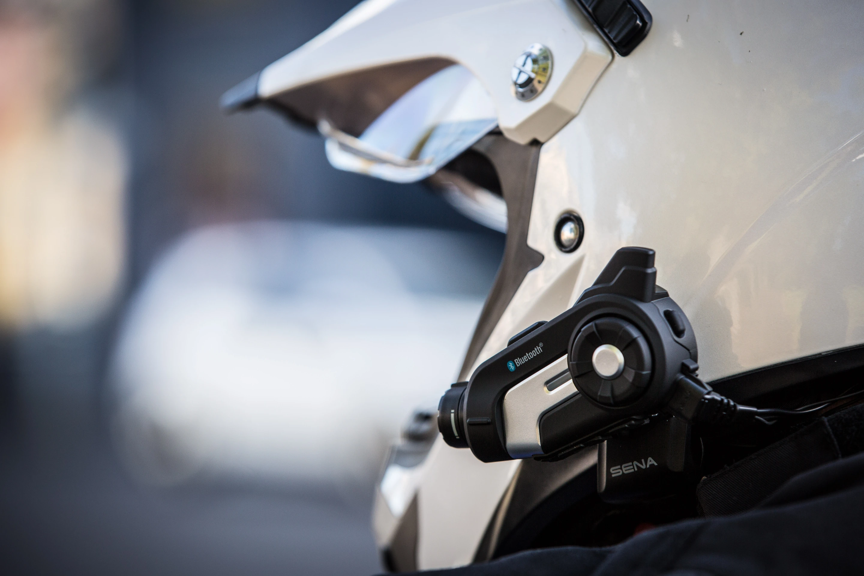 Sena's 10C - in video tagging mode, this device operates as an excellent motorcycle dashcam (Photo: Nick Lavars/Gizmag.com)
