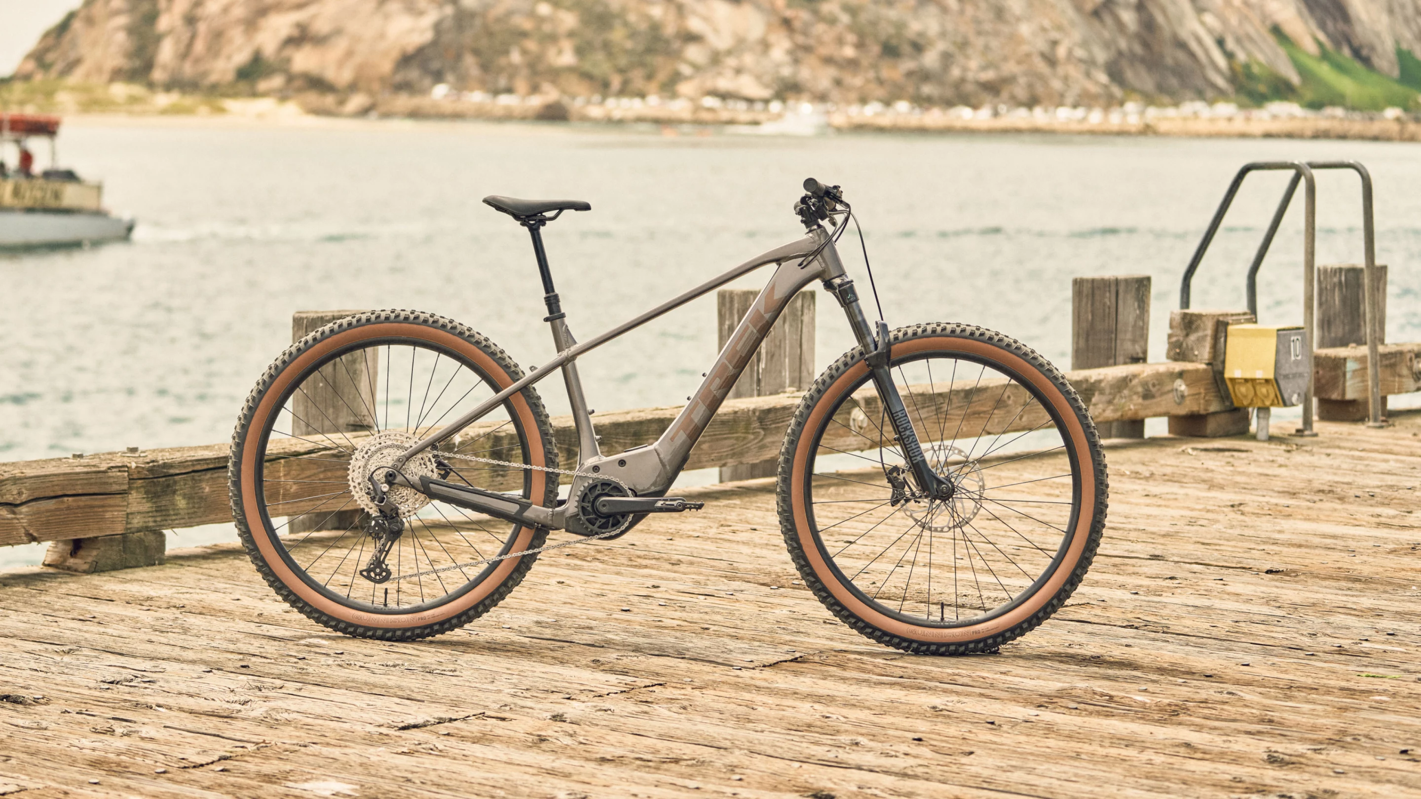 The Marlin+ is built around a durable but lightweight aluminum frame that's available in five sizes