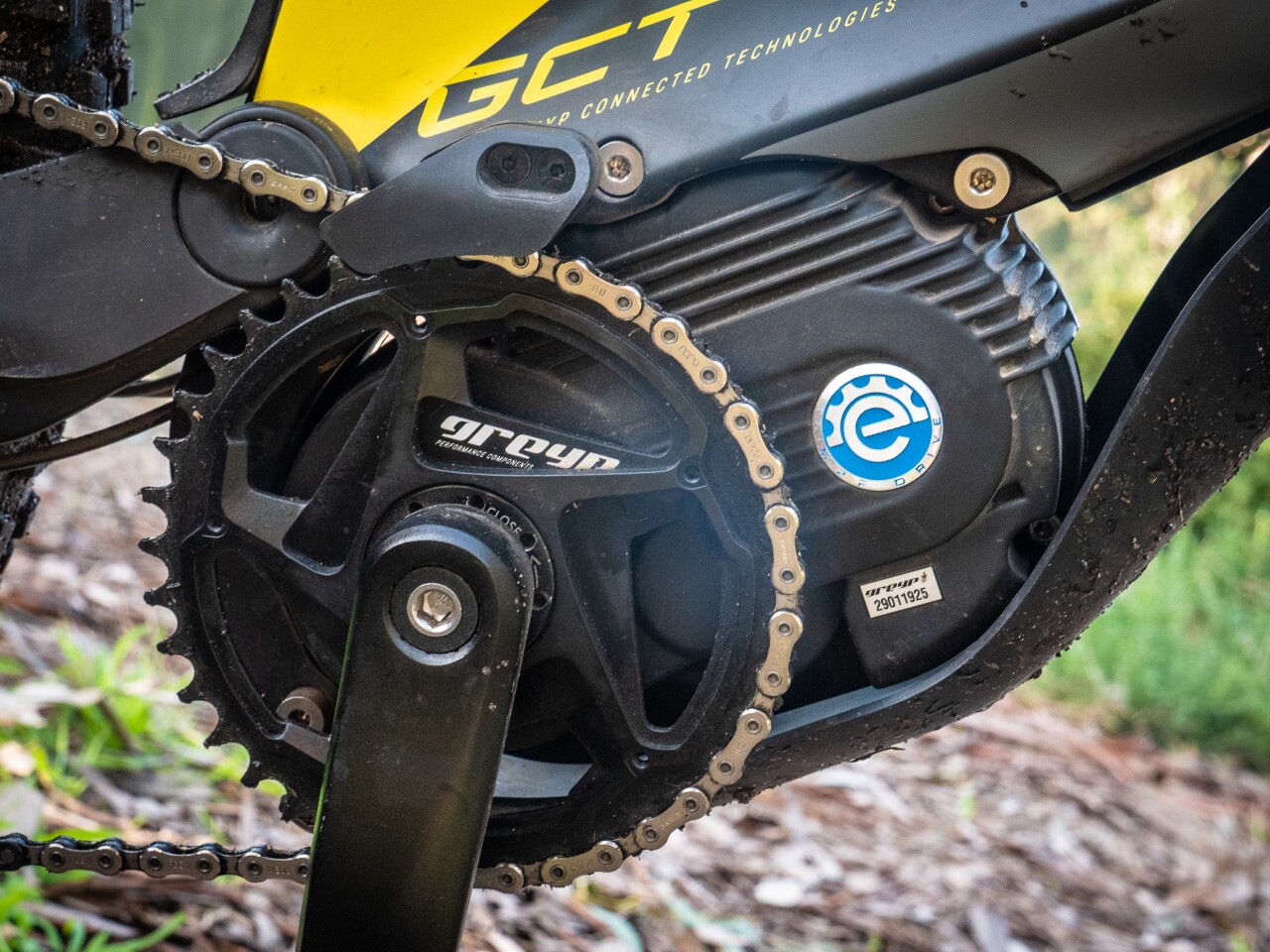 The motor, from Taiwanese manufacturer MPF, is extremely torquey and quiet. It should be extremely reliable thanks to full metal gearing, and Greyp has done an outstanding job tuning the power delivery