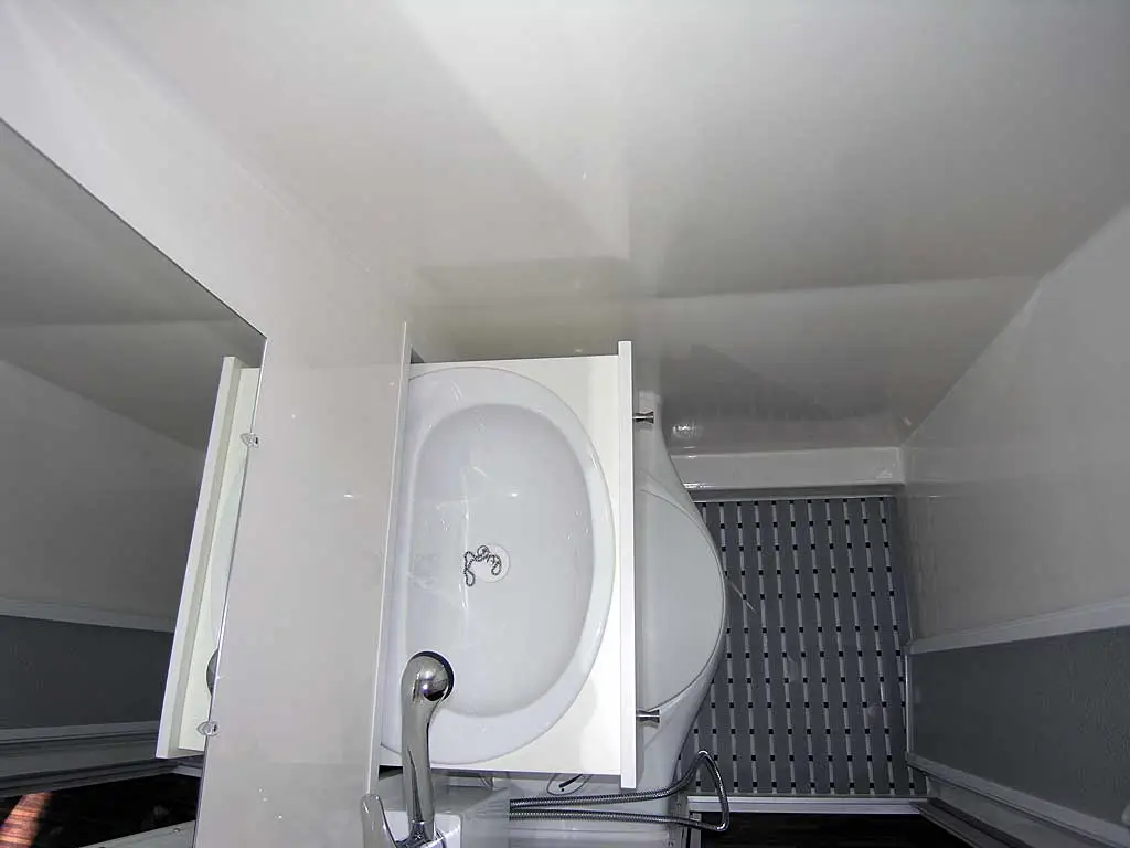 HRZ's photo of the Freedom bathroom
