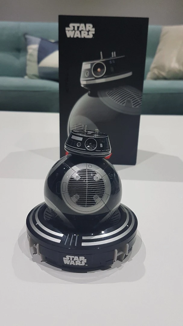 Plenty of engineering prowess has gone into BB-9E: he stays upright via gyroscope, and his head lights up thanks to some new induction power trickery