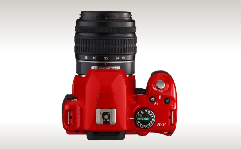 The K-r features an Auto Picture mode which is said to take much of the guess work out of digital photography by automatically adjusting settings for the best shot