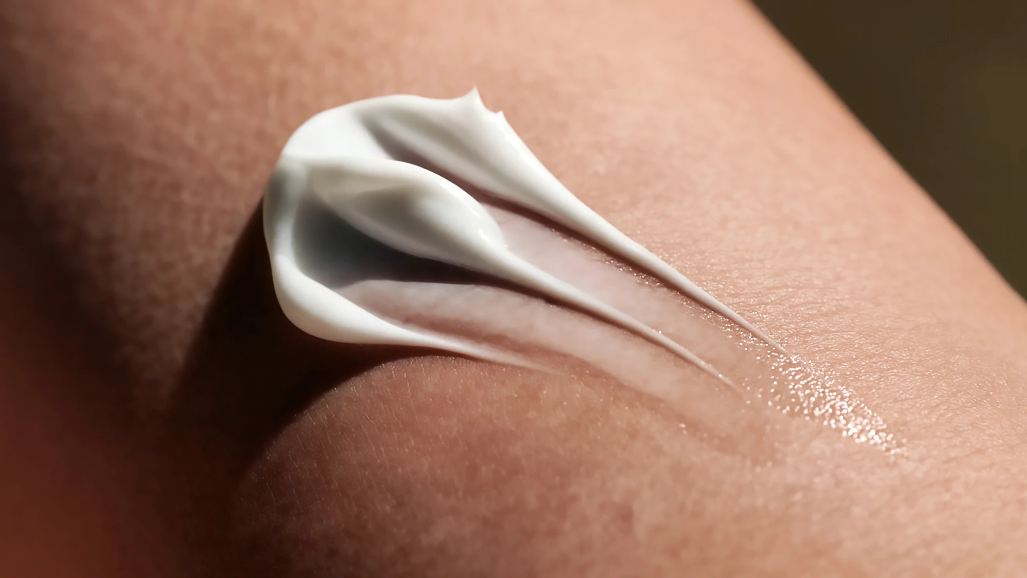 New research evaluates how effective common moisturizers are at treating active scars