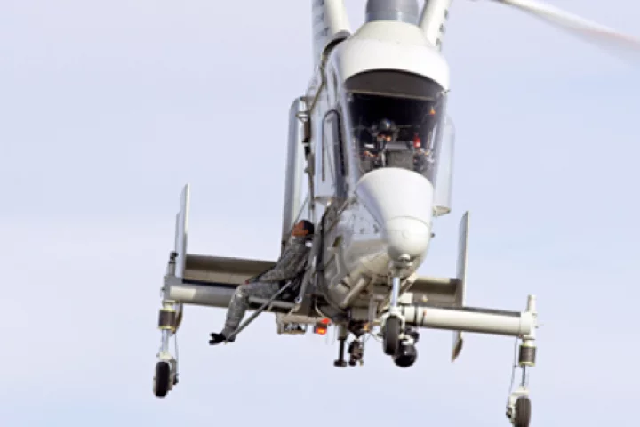 A wounded fighter is evacuated in a demonstration (Photo: Lockheed Martin)