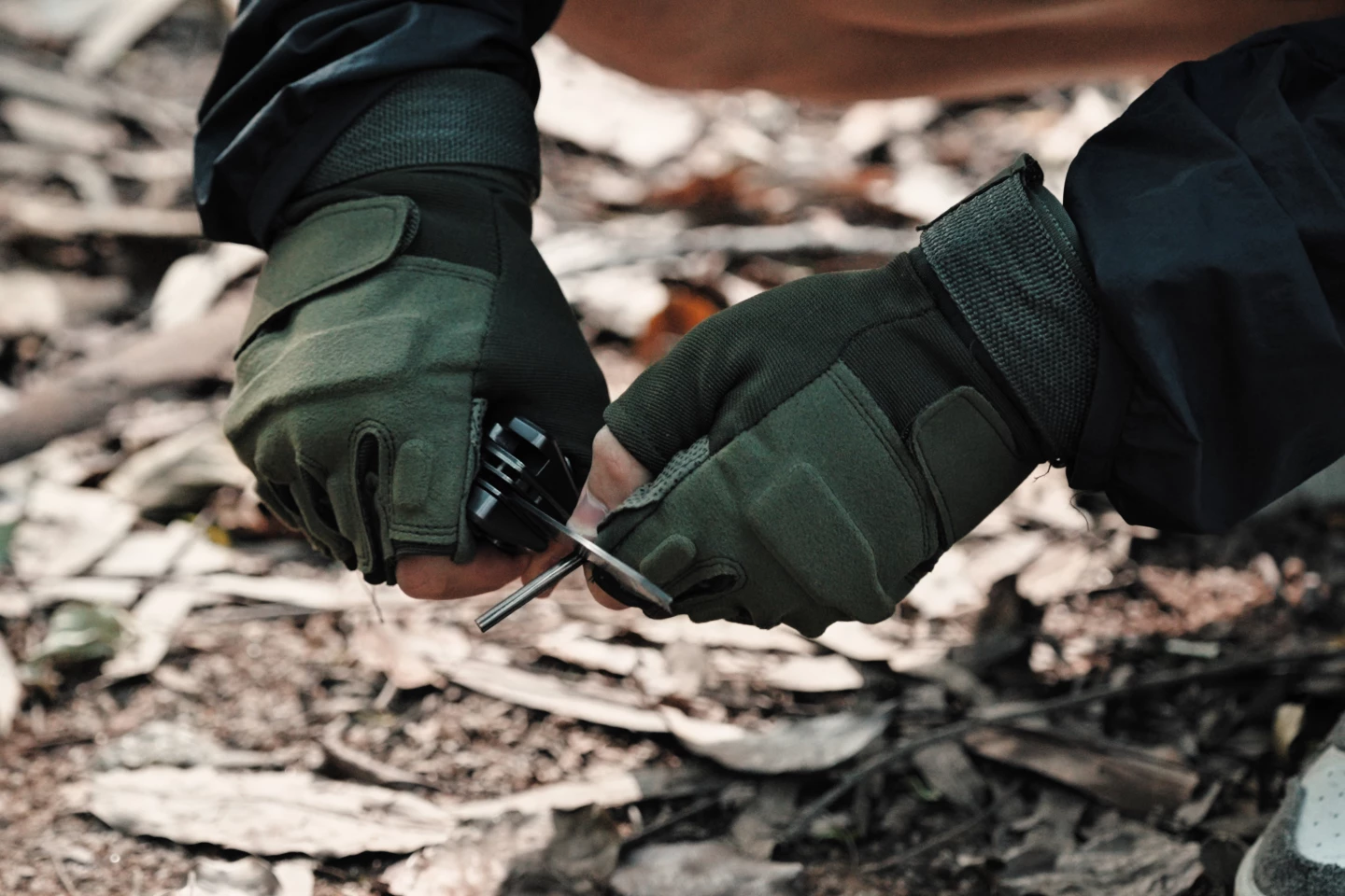 The Tavaker in firestarting action