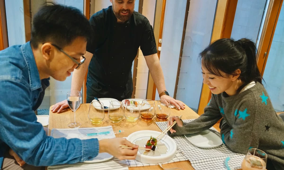 Workshops demonstrated the flavor-mixing and visually stimulating appeal of the "dancing delicacies" design