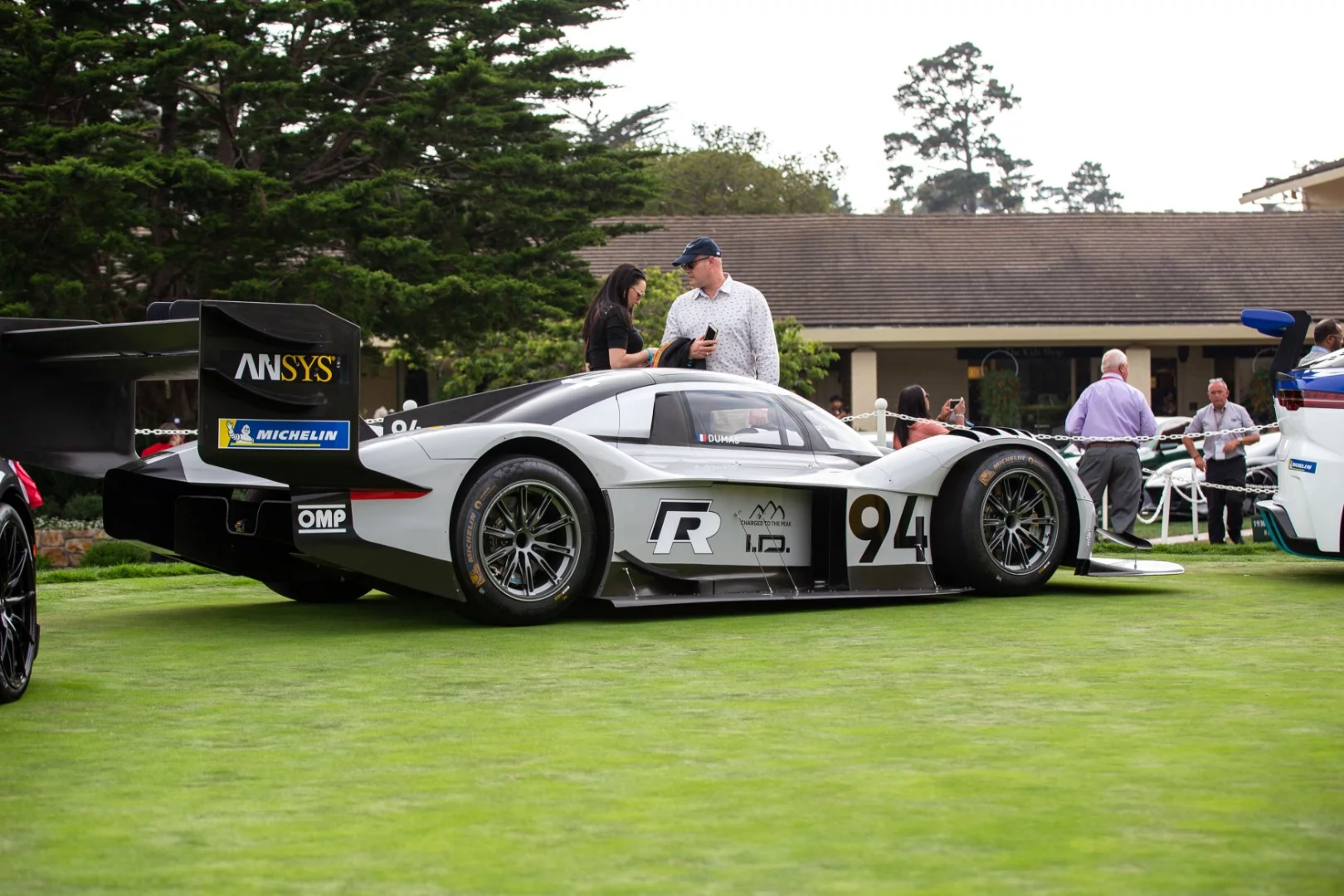Volkswagen's Pikes Peak-destroying I.D. R electric race car