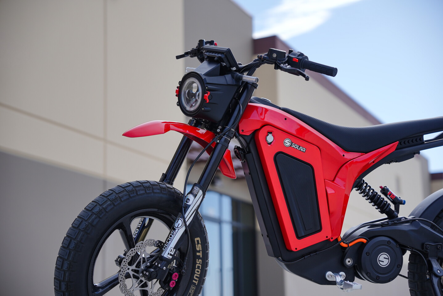 The Solar E-Clipse 2.0 Race Edition is built around a carbon fiber frame, 13-kW peak motor and 3,240-Wh removable battery