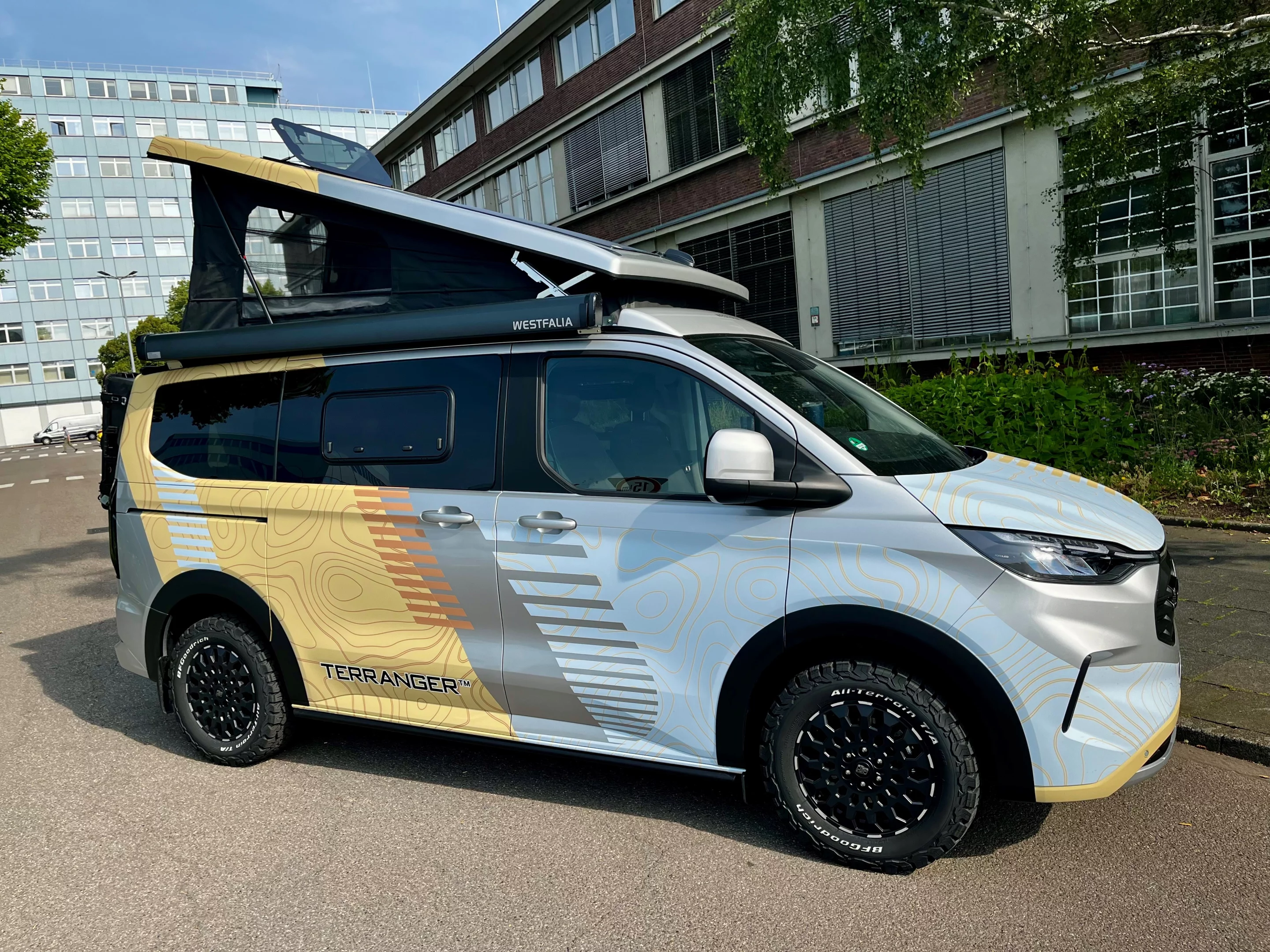 The Nugget Terranger poses before getting its finishing touch: traction boards slapped directly on the sides via magnetic mounts