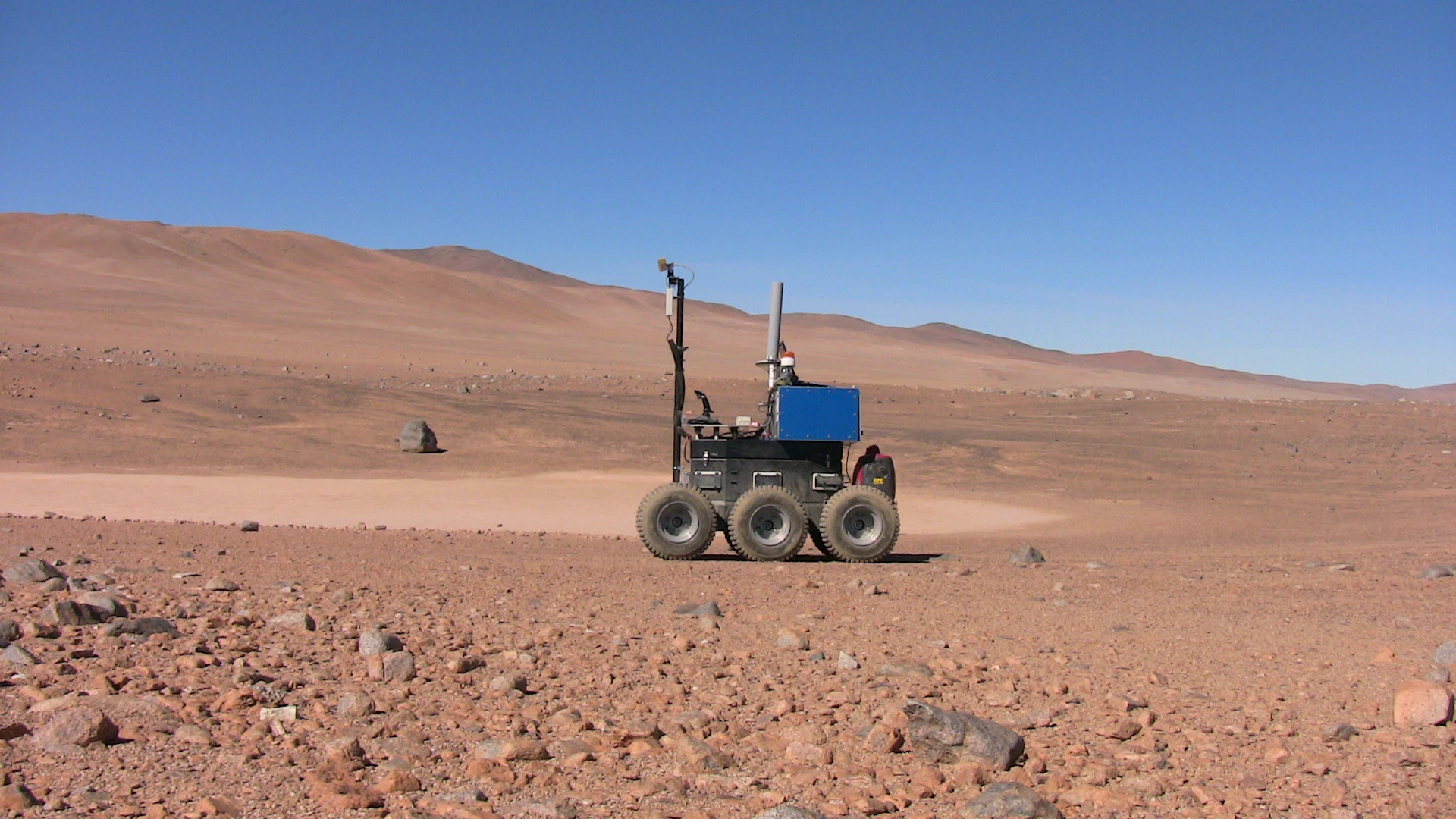 The ESA's Seeker rover being put through its paces in Chile's Atacama Desert (Photo: ESA)